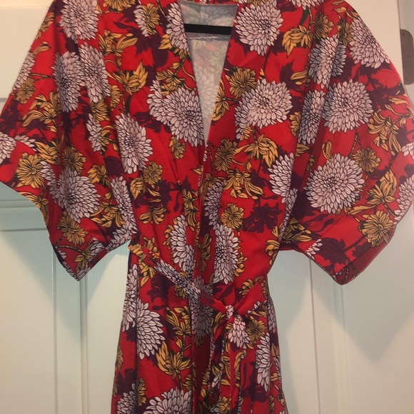 Dress - Picture 2 of 4